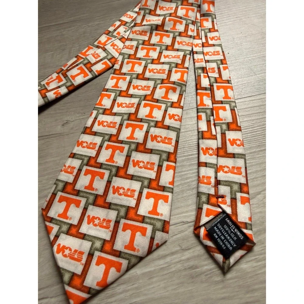 Tennessee Volunteers 100 percent‎ silk tie football sports game eagles wings